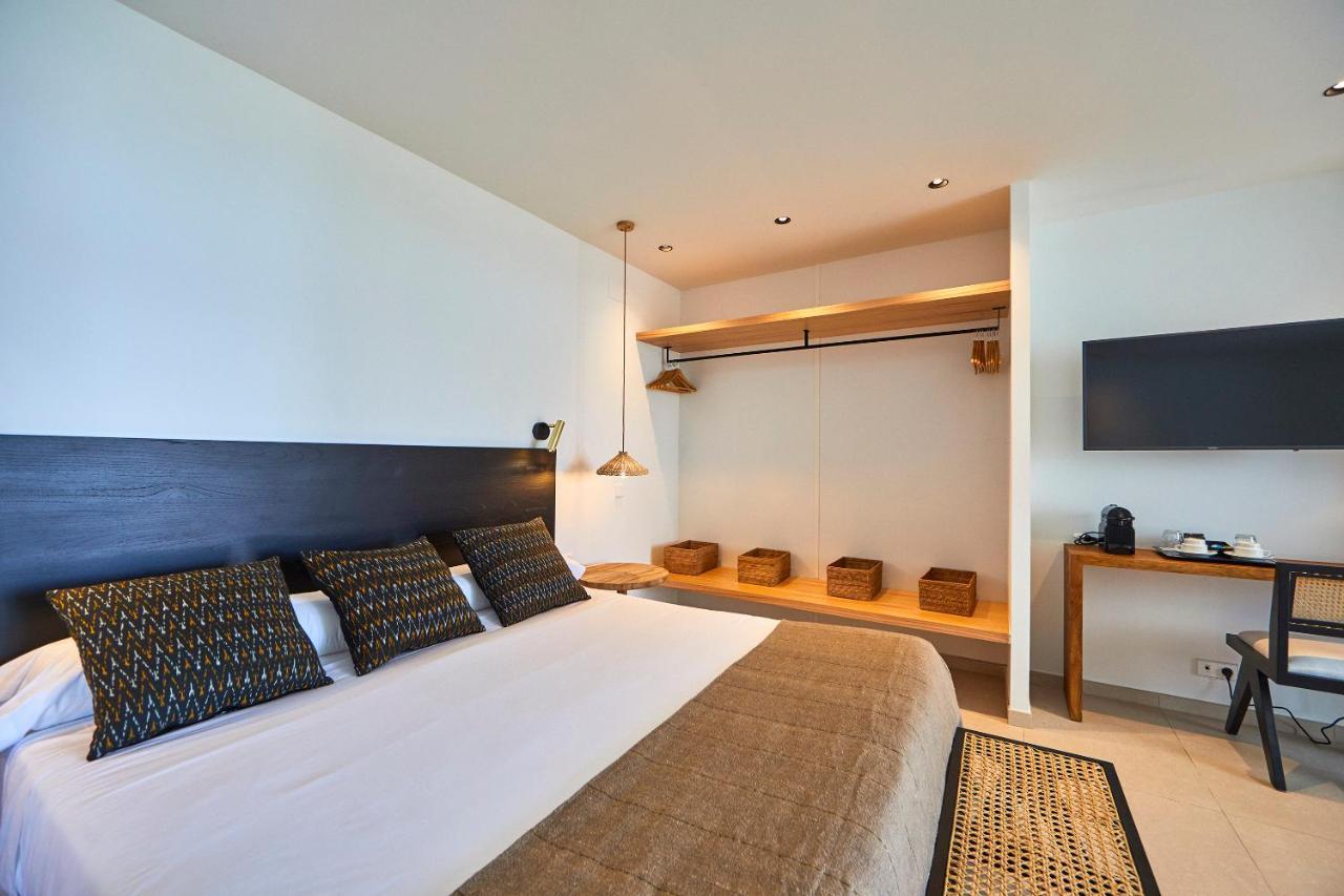 Fergus Conil Park Hotel โกนิล เด ลาฟรอนเตรา ภายนอก รูปภาพ