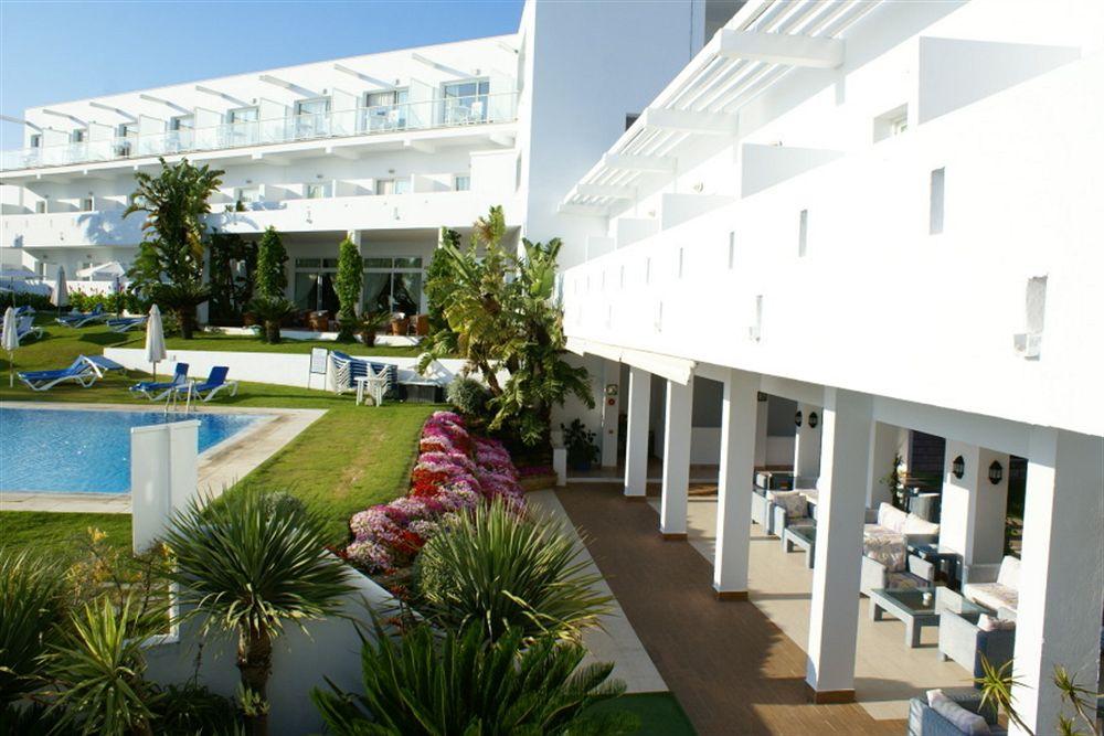 Fergus Conil Park Hotel โกนิล เด ลาฟรอนเตรา ภายนอก รูปภาพ
